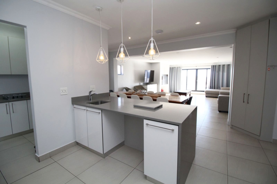 5 Bedroom Property for Sale in Calypso Beach Western Cape